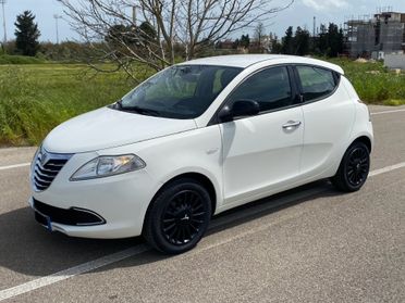 Lancia Ypsilon 1.2 69 CV Unyca