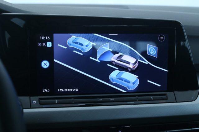 VOLKSWAGEN Golf 1.0 eTSI EVO DSG Life / Neopatentati