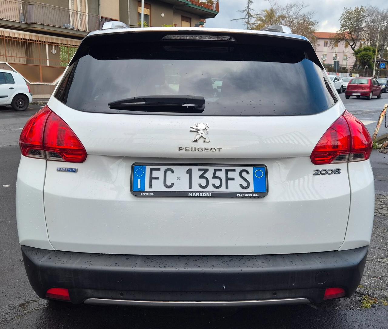 Peugeot 2008 BlueHDi 100 Black Matt