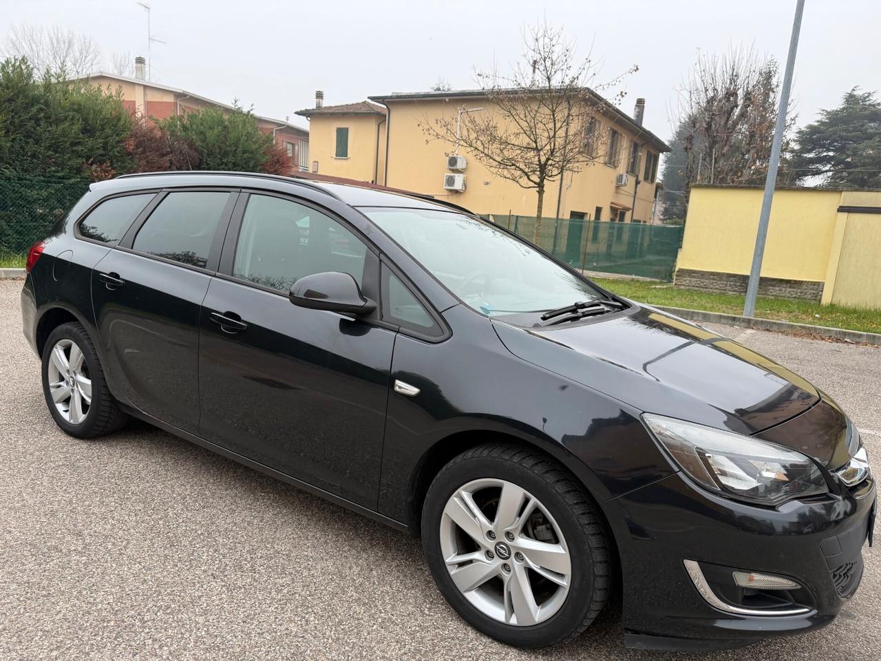 Opel Astra Sports Tourer 1.7 cdti - 12 MESI DI GARANZIA -