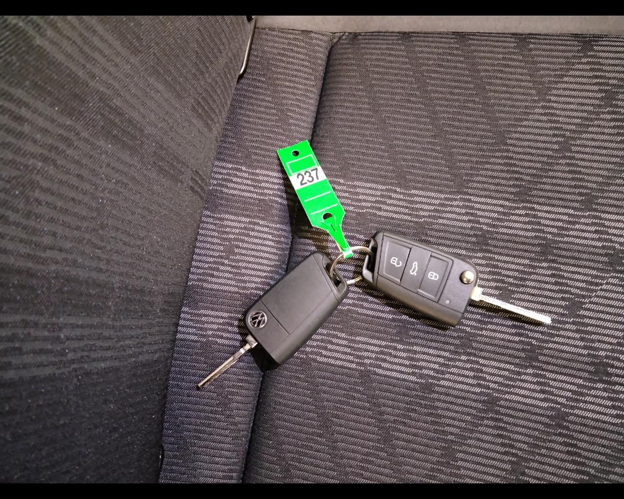 VOLKSWAGEN Taigo - Taigo 1.5 tsi R-Line 150cv dsg