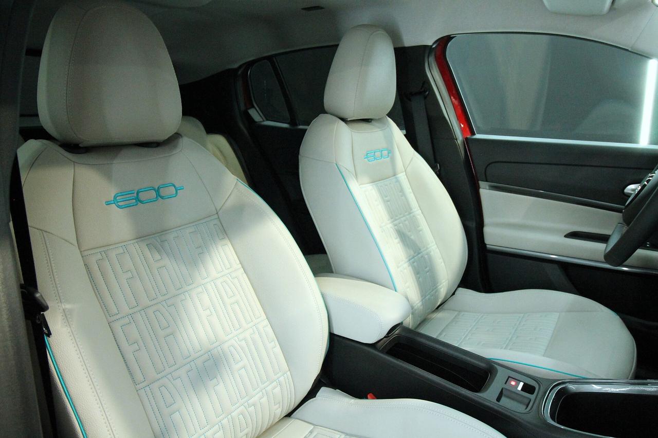 FIAT 600 1.2 HYBRID LA PRIMA 110 CV
