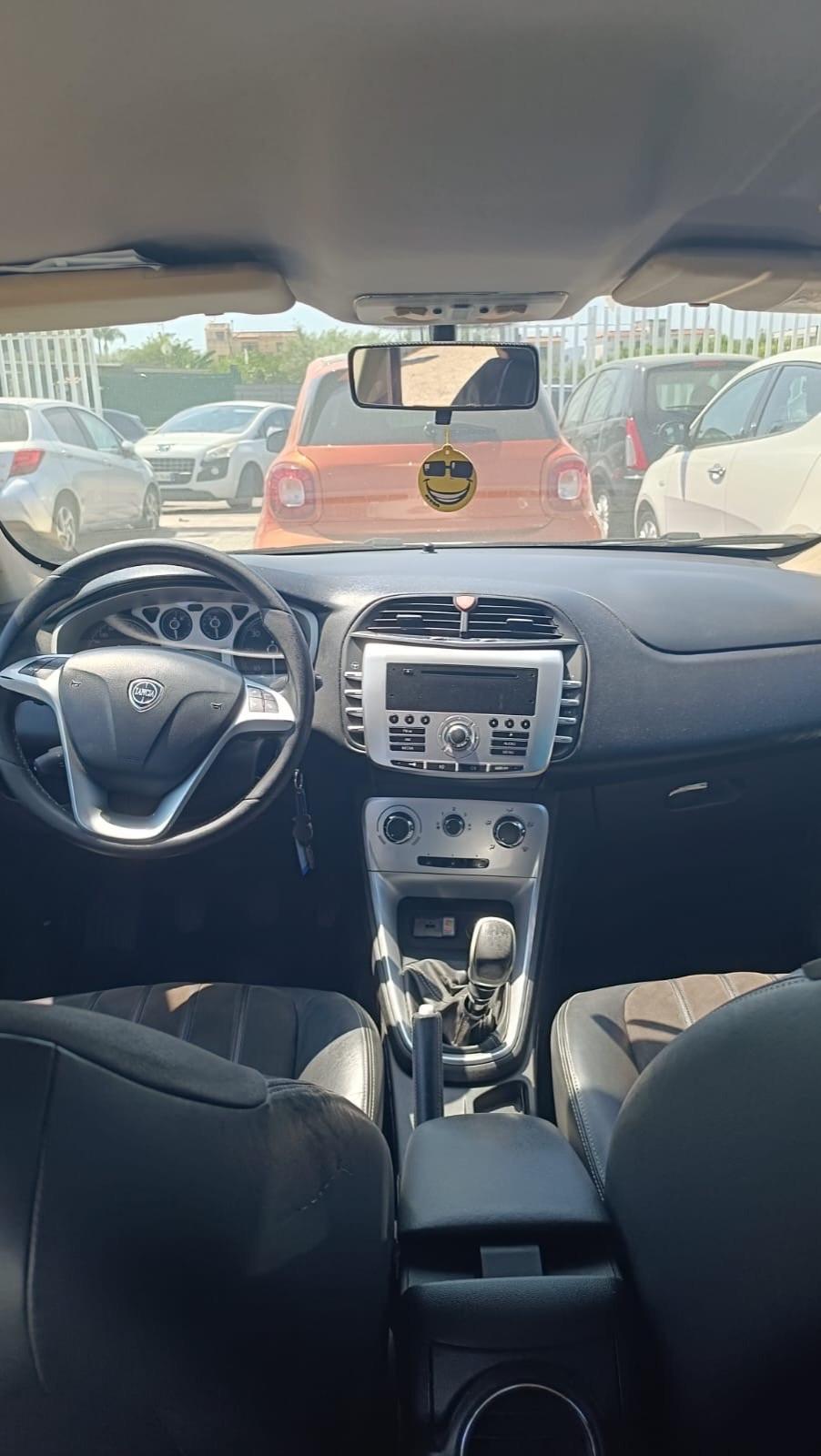 Lancia Delta 1.6 MJT DPF Platino