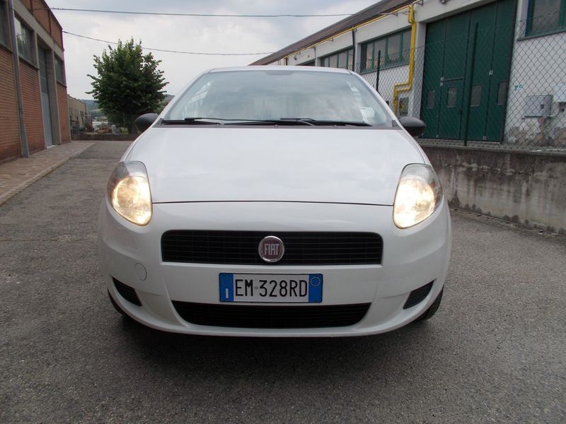 FIAT Grande Punto Grande Punto 1.4 Nat.Po.3p.Van Actu. 2pt 338.7575187 MASSARI MARCO