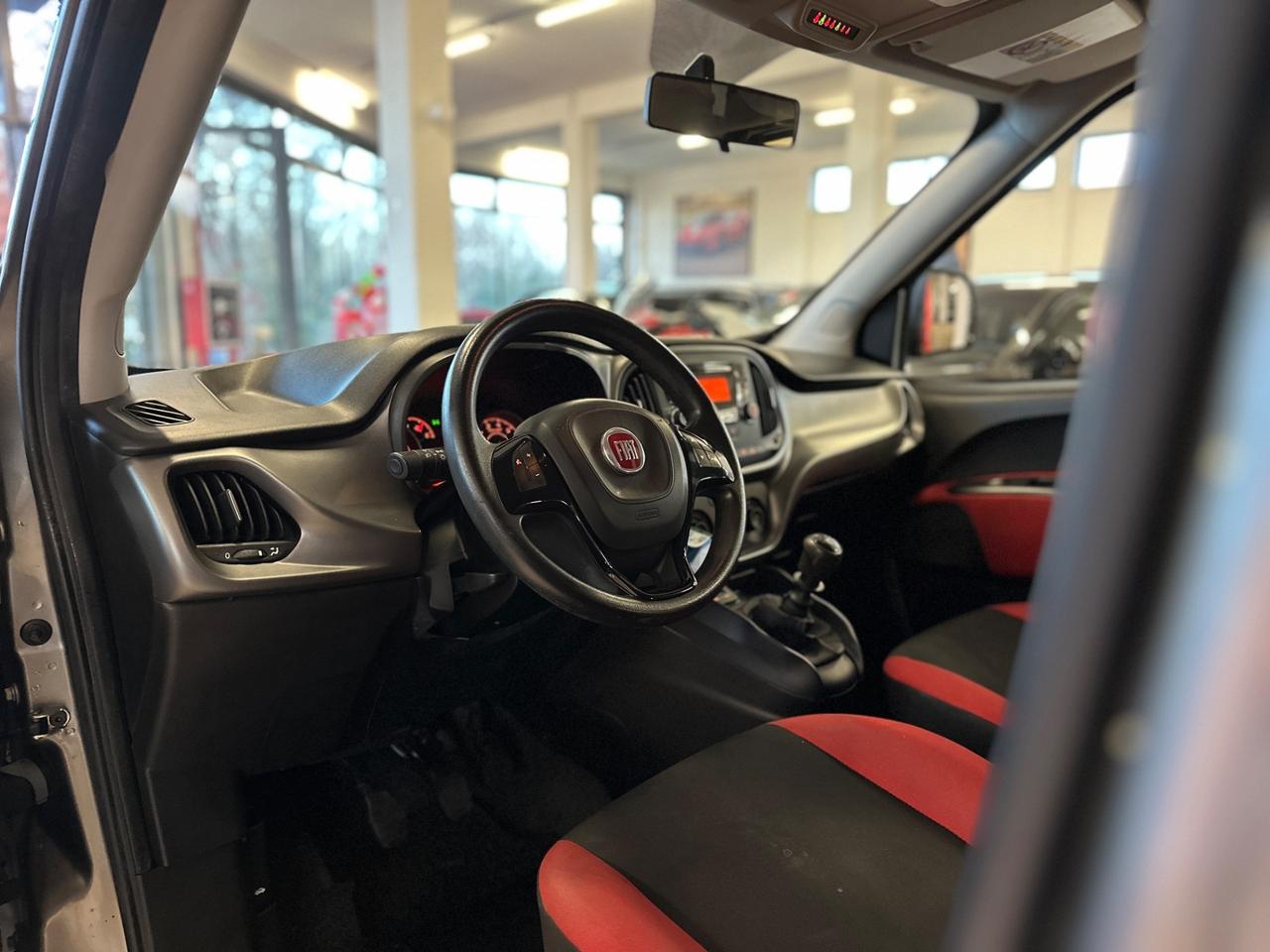 Fiat Doblò 1.6 MJT 7P 120CV Lounge 06/2017 Euro 6B