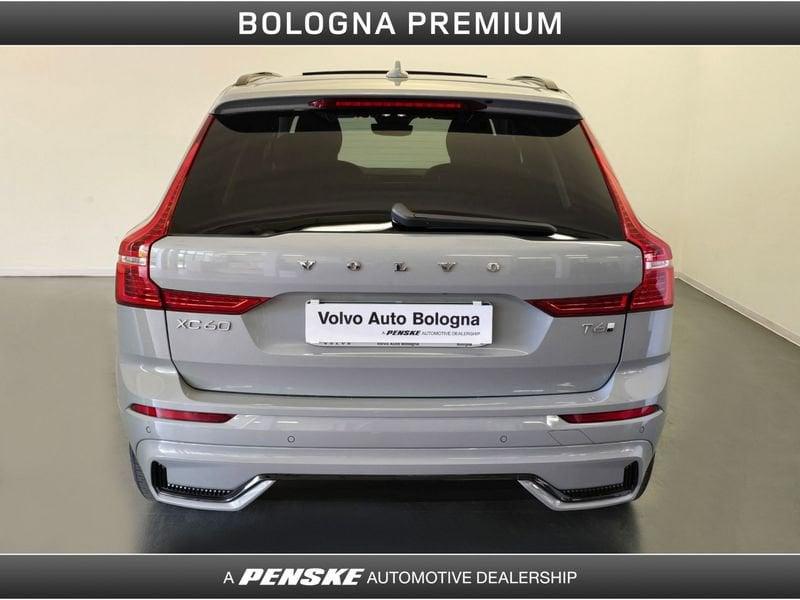 Volvo XC60 T6 Plug-in hybrid AWD automatico Plus Dark