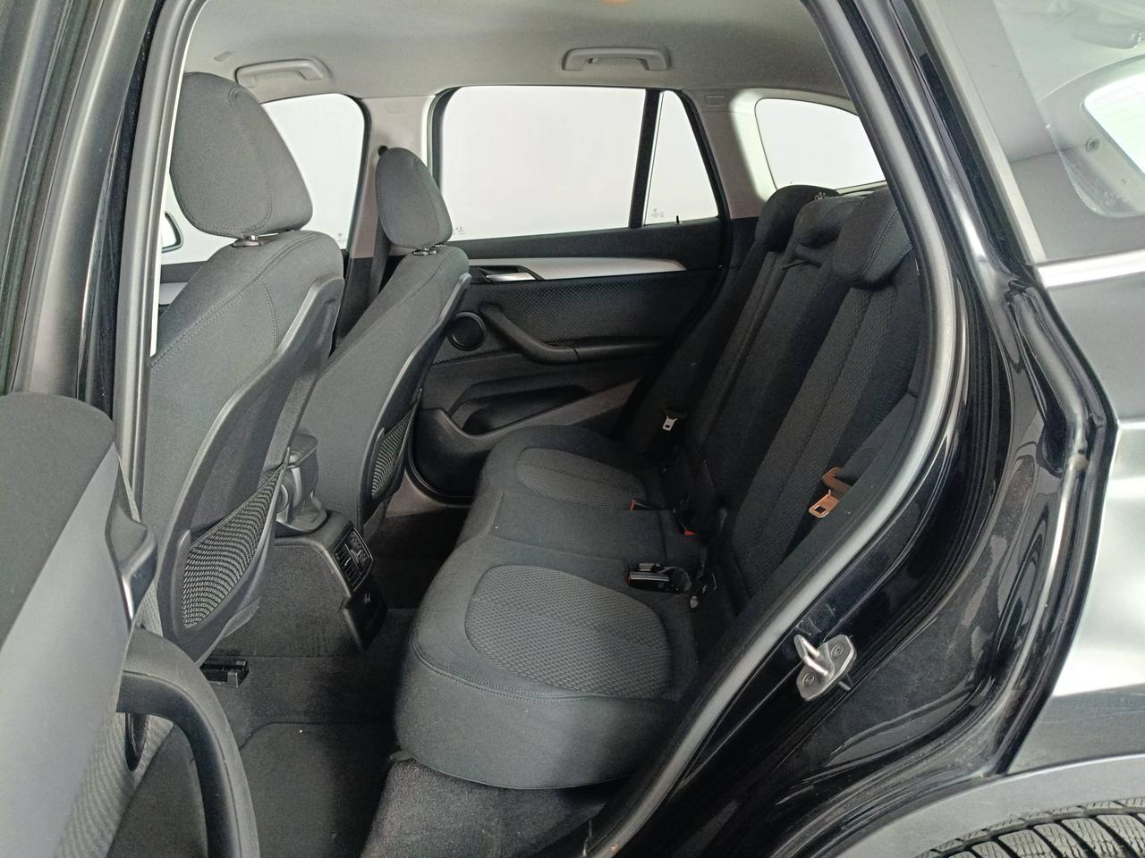 BMW X1 F48 - X1 sdrive18d Business auto