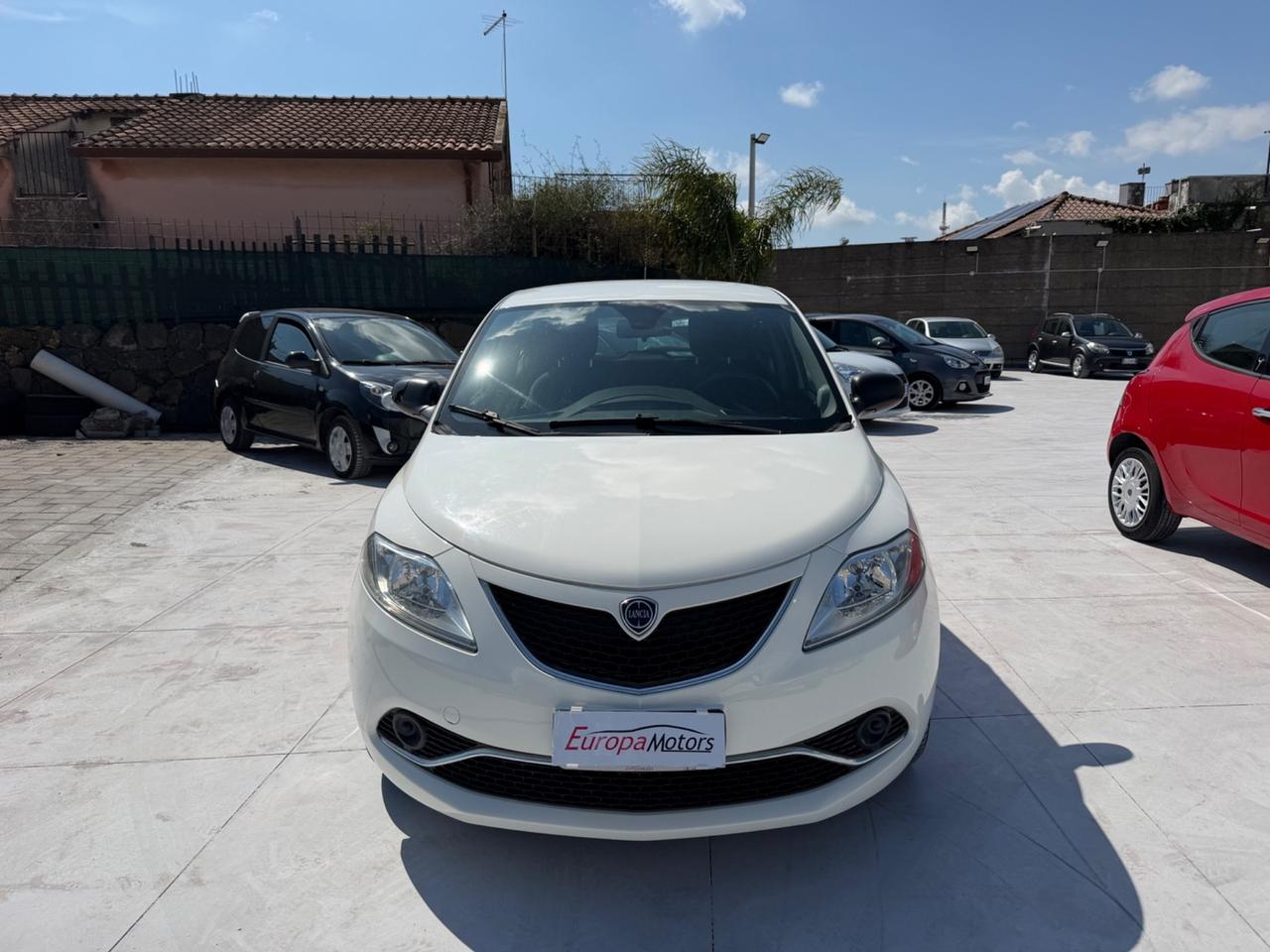 Lancia Ypsilon 1.2 69 CV 5 porte Platinum