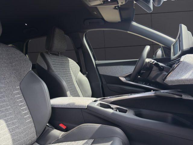 PEUGEOT 5008 Hybrid 136 e-DCS6 Allure