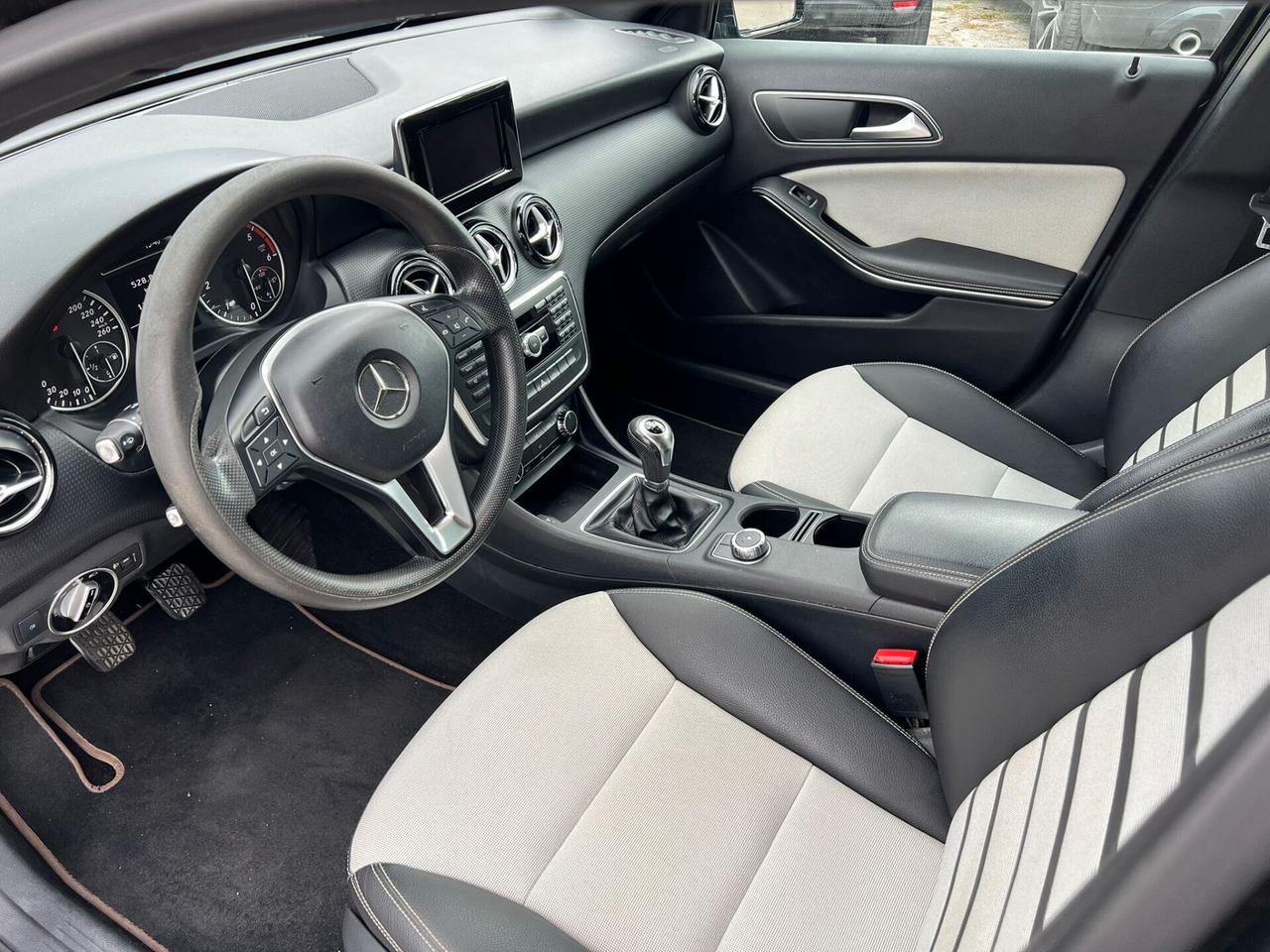 MERCEDES CLASSE A 180 1.5 CDI Premium - 2012