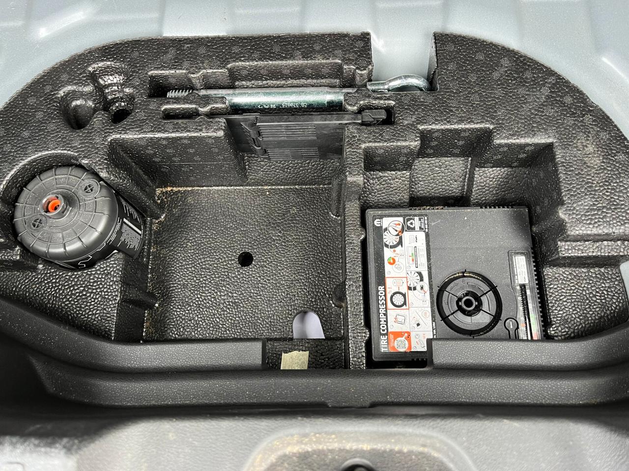 Jeep Avenger BEV Summit 115kW 156 cV Incidentato