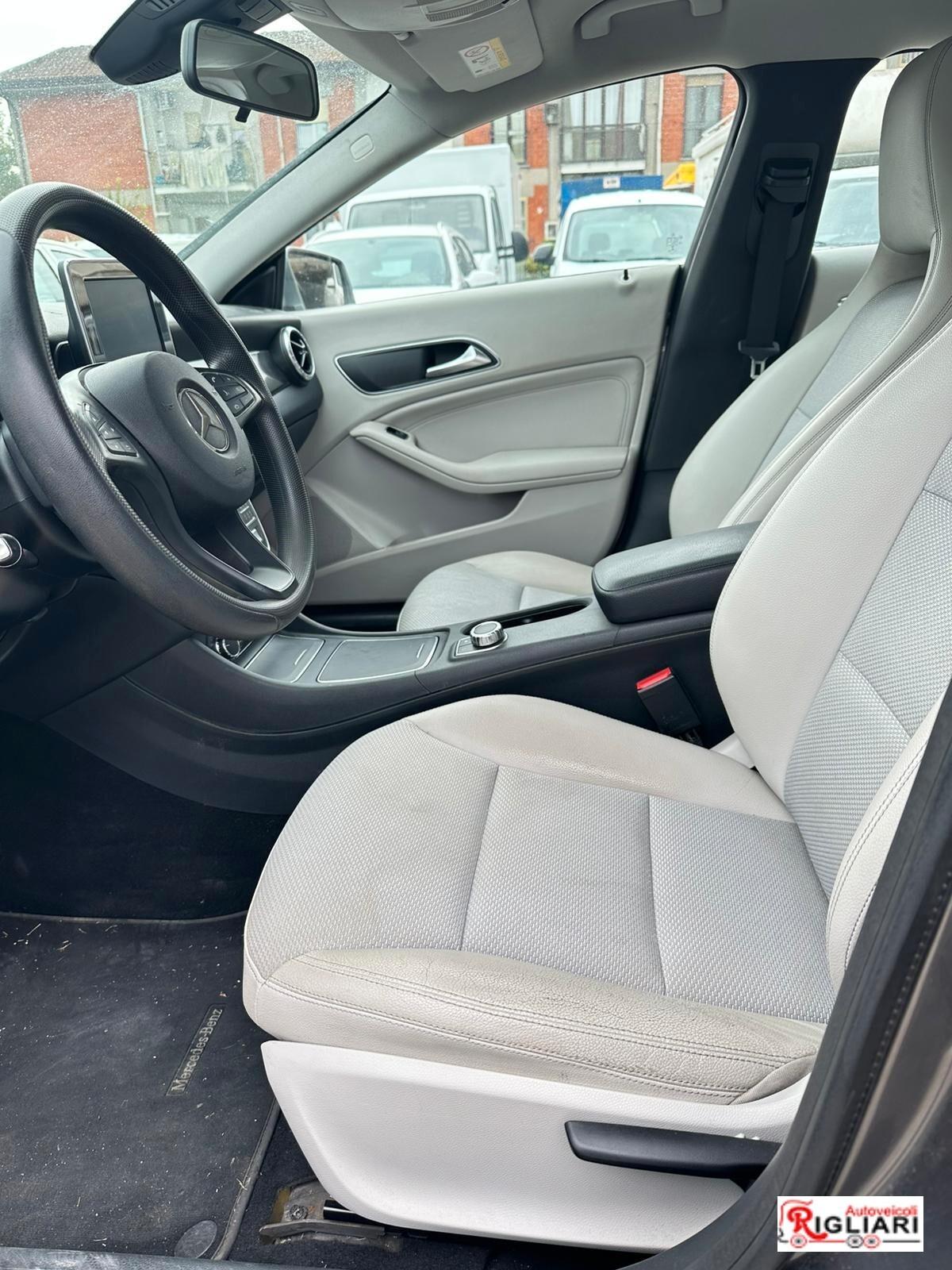 Mercedes-benz CLA 180 d Automatic Business