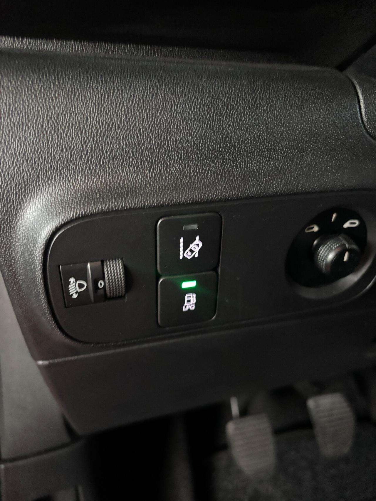 Citroen C3 1.2 GPL 60KW 82CV Shine NEOPATENTATO