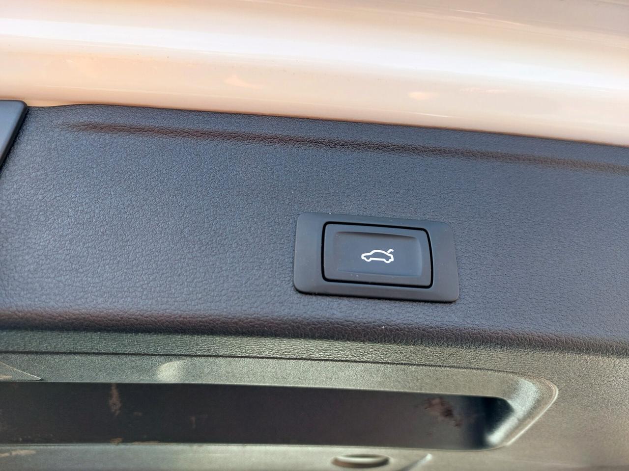 Audi A4 Avant 2.0 TDI 136CV MHEV Advanced - 2020