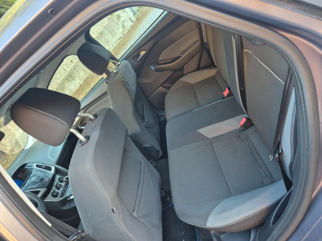 Ford Focus 1.6 TDCi 115 CV euro5 km210 neopatentato