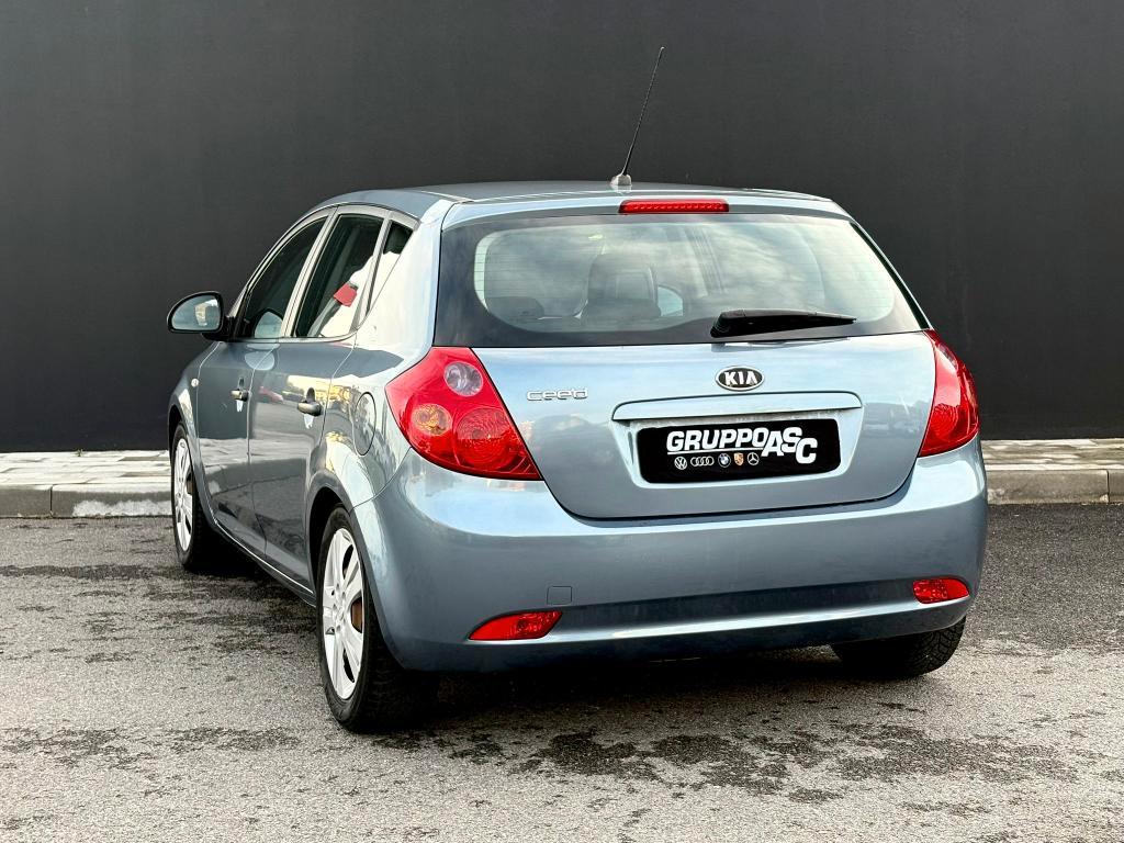 Kia Ceed 5 Porte Ceed 5p 1.4 BENZ GPL 109 CV