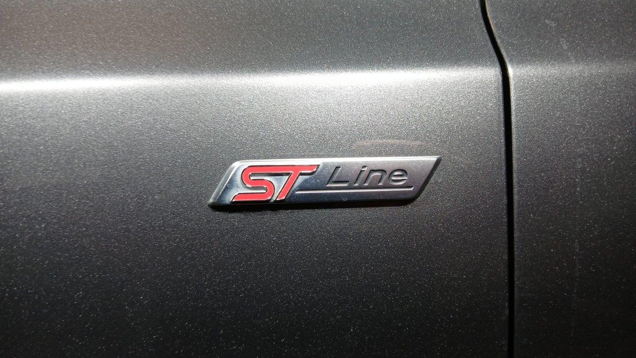 FORD Focus 4ª serie - FOCUS 1.0 ECOBOOST HYBRID 125CV SW ST-LINE STYLE AUTOCARRO