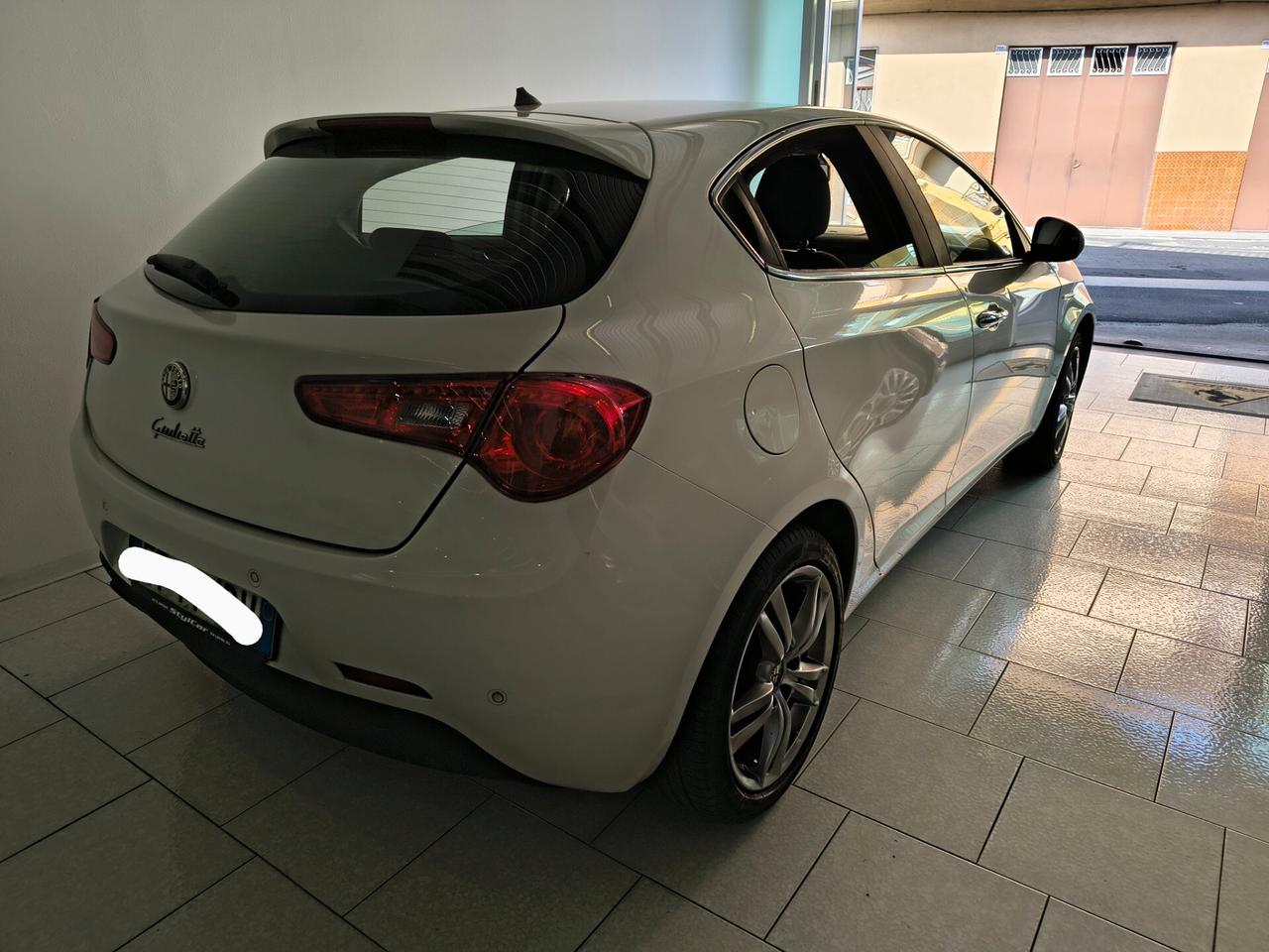 Alfa Romeo Giulietta 1.6 JTDm-2 105 CV Exclusive