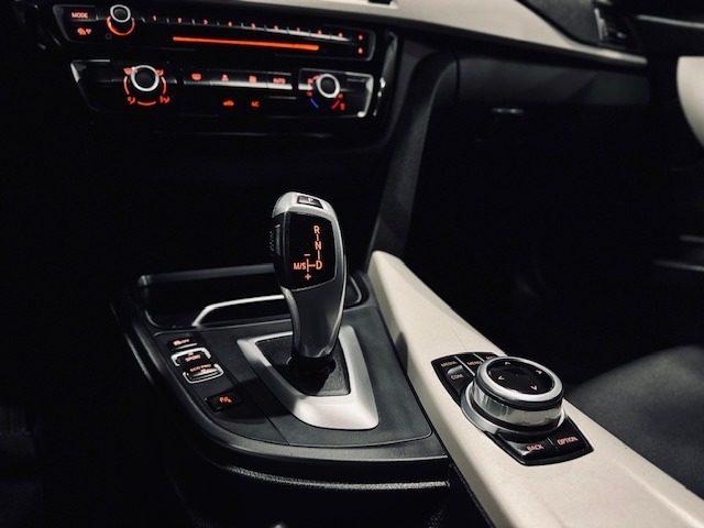 BMW 318 d 150CV Touring Business Advantage aut.