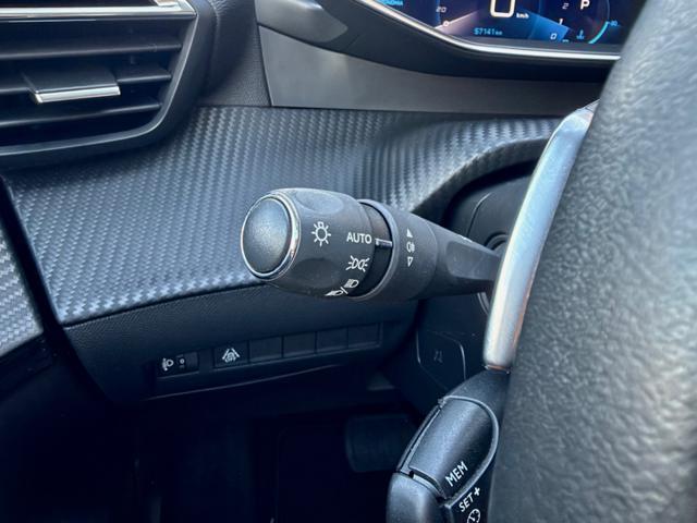 PEUGEOT 208 100CV ALLURE AUTOMATICA+TOTAL BLACK+F1+NAVI