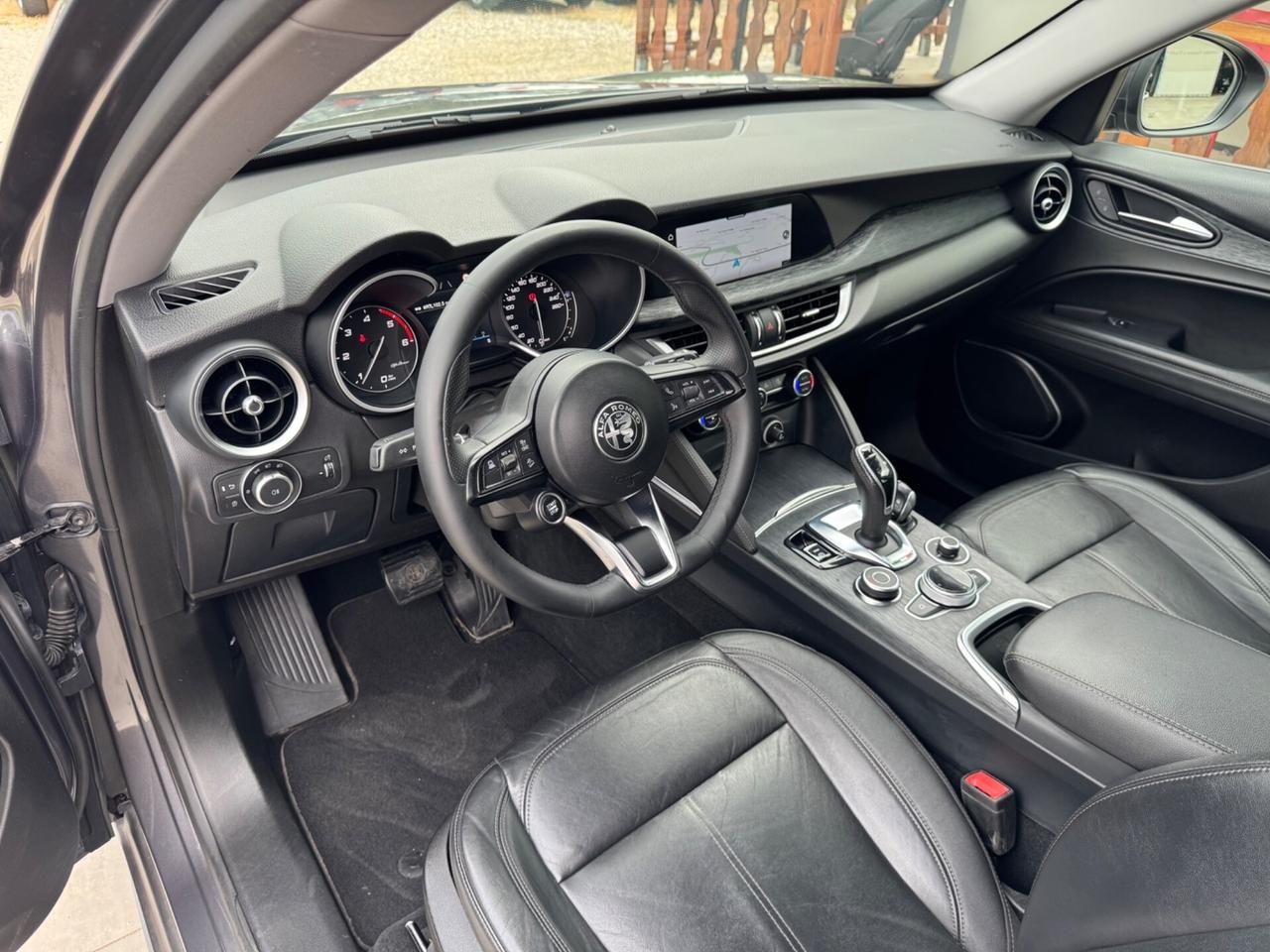 Alfa Romeo Stelvio 2.2 Turbodiesel 160 CV AT8 RWD