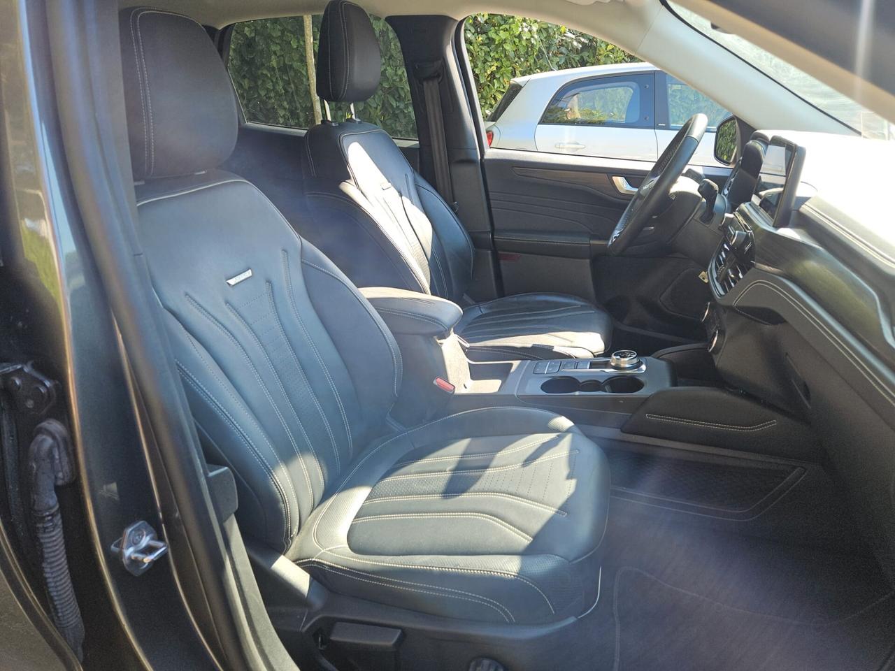 Ford Kuga 2.5 Full Hybrid 190 CV CVT AWD Vignale