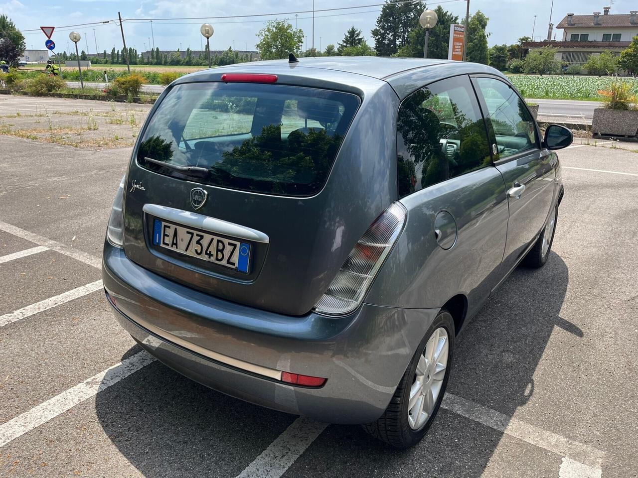 Lancia Ypsilon 1.4 Argento Ecochic GPL