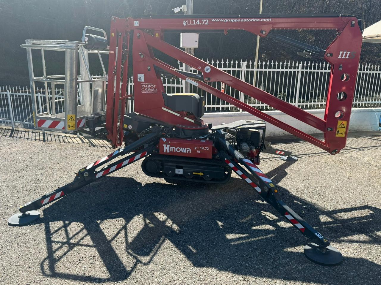 PIATTAFORMA HINOWA LIGHTLIFT 14,72