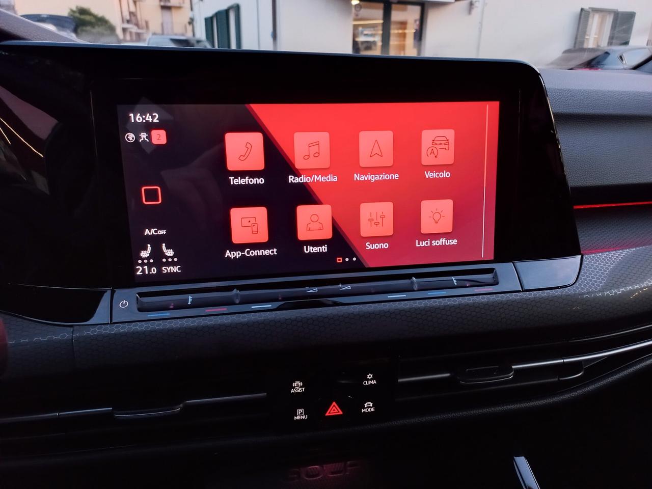 Volkswagen Golf GTI 2.0 TSI DSG