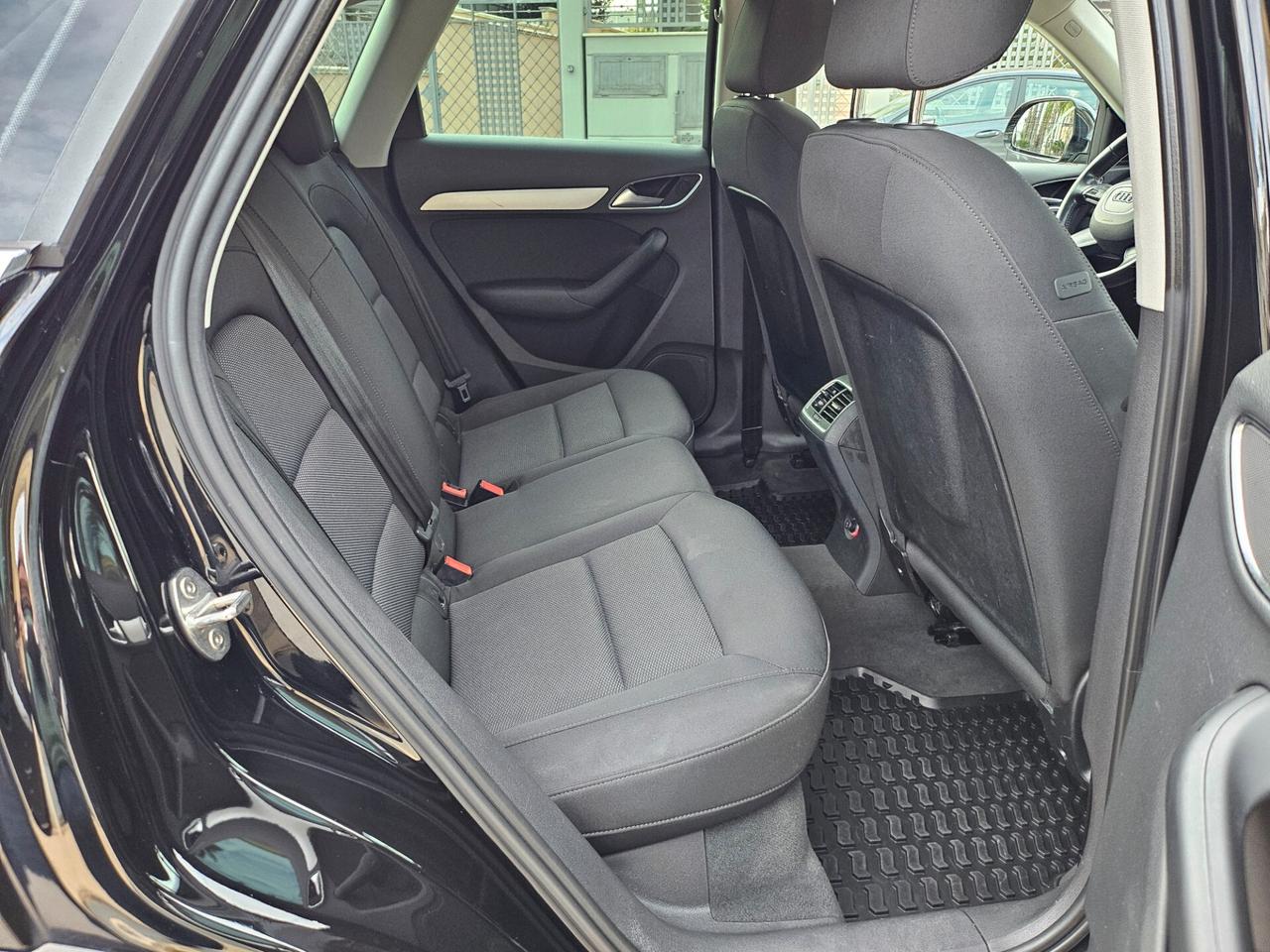 AUDI Q3 2.0 Tdi 120cv Business my 16 Manuale