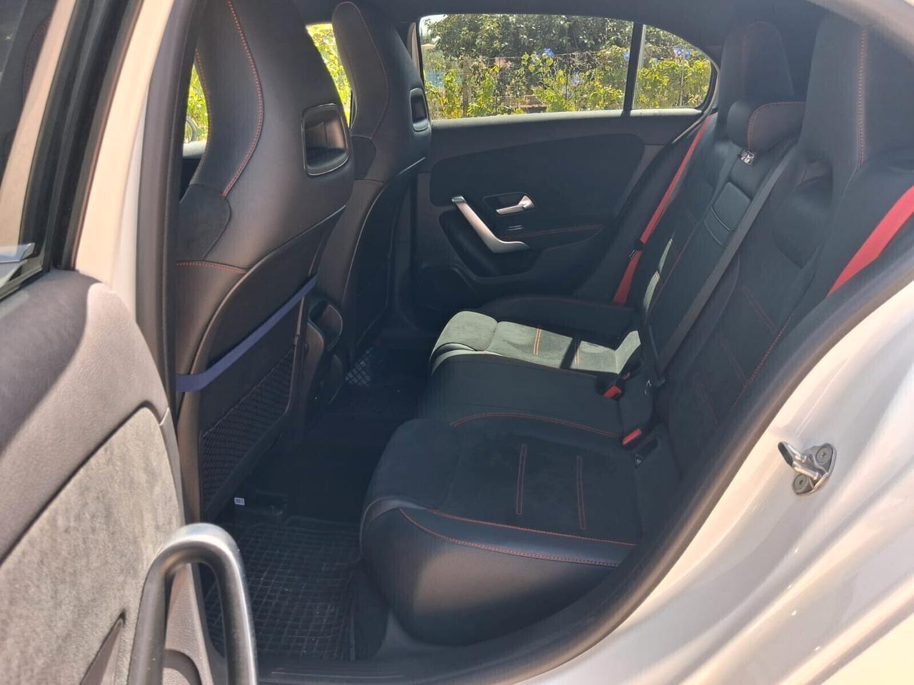 Mercedes-benz A 35 AMG 4 MATIC