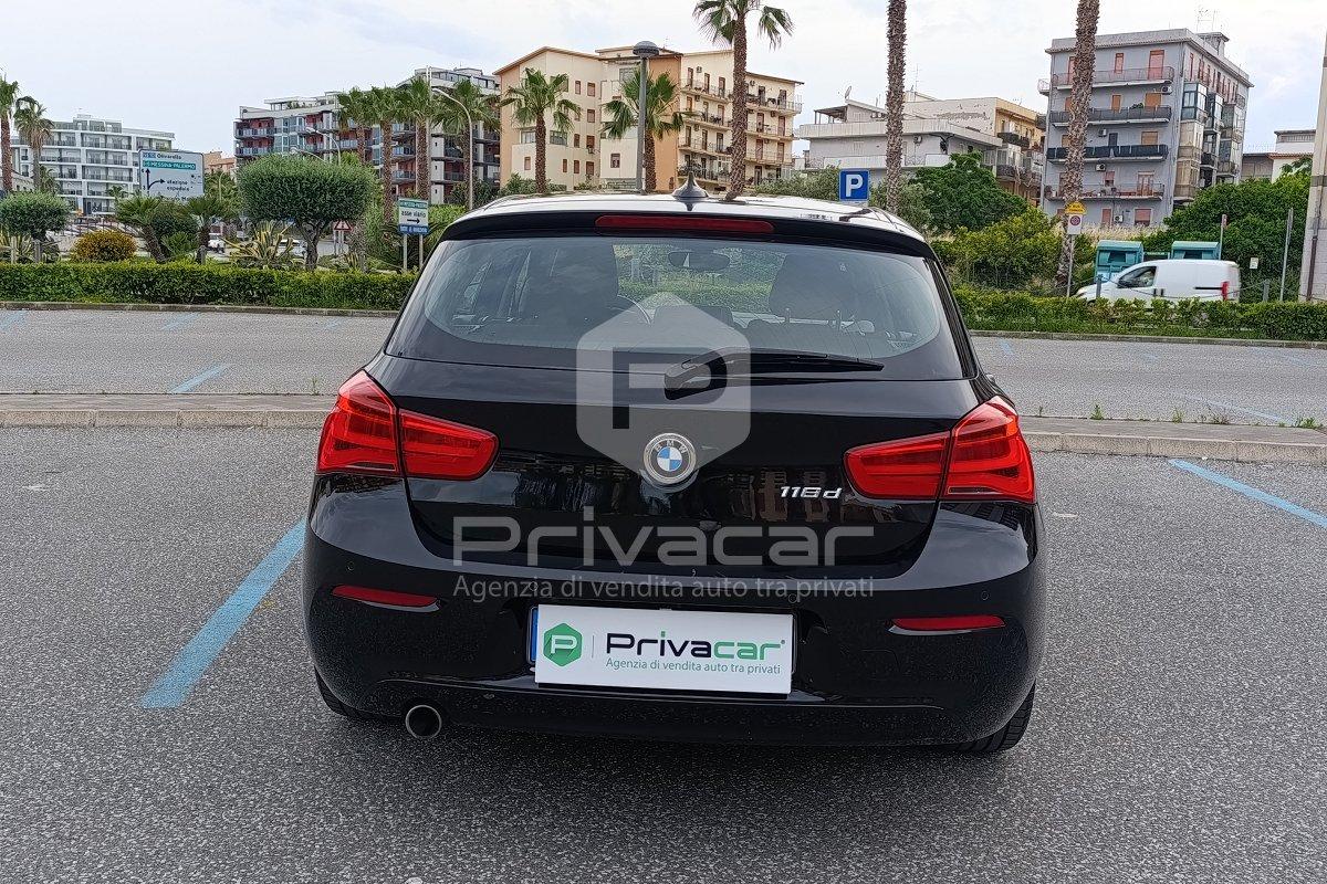 BMW 118d 5p. Advantage