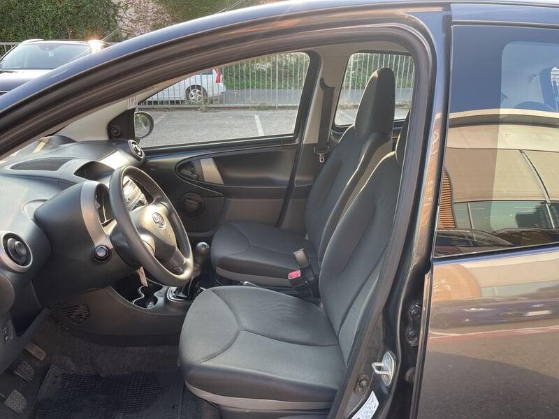 Toyota Aygo Aygo 1.0 12V VVT-i 5 porte Active Connect KM ORIGINALI