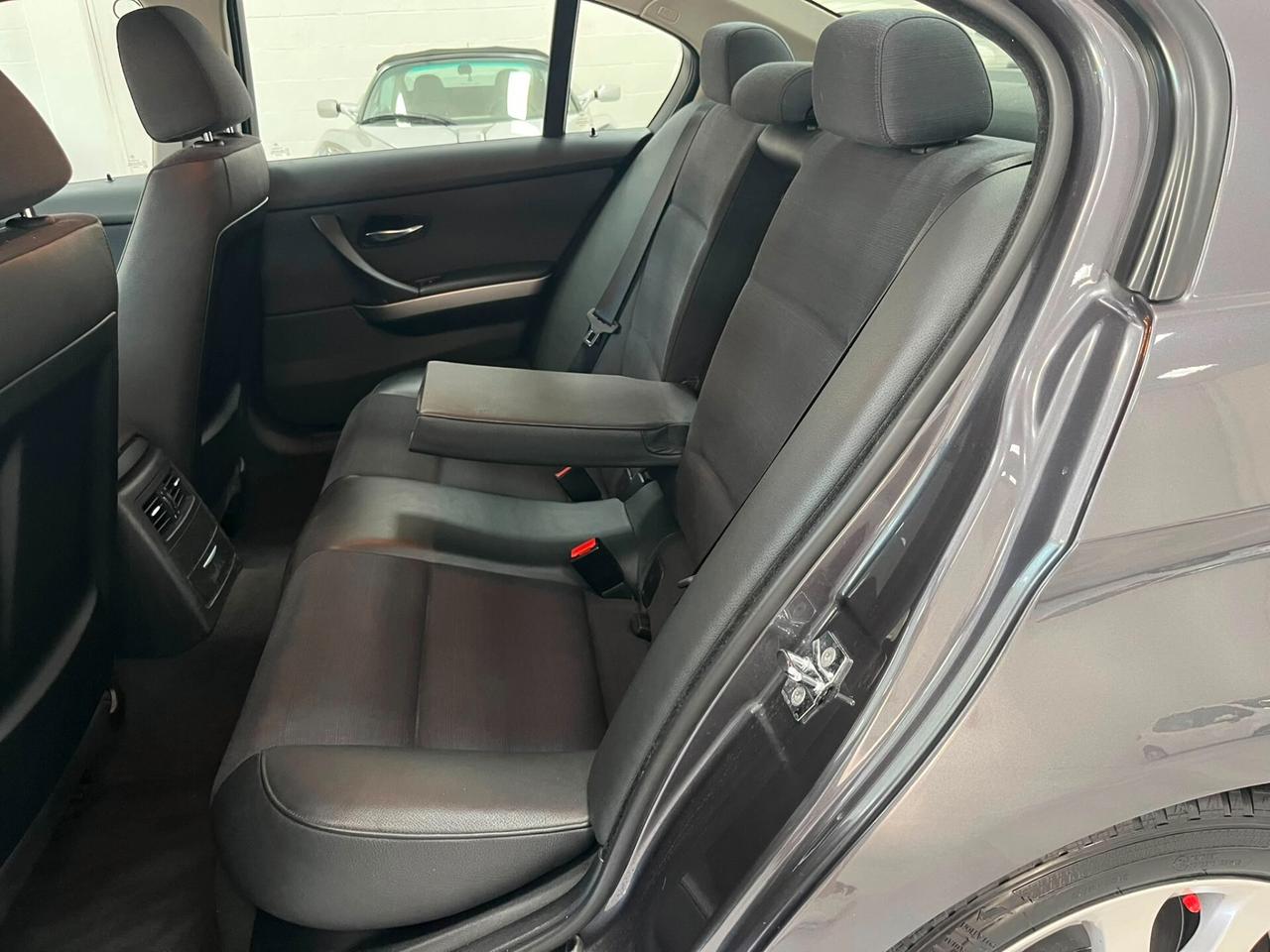 BMW 320 i Futura Berlina