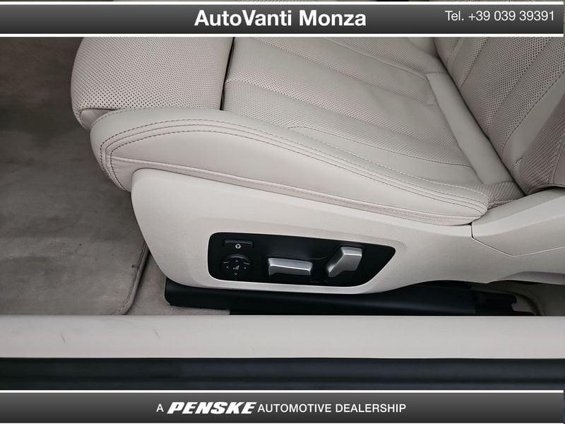 BMW Serie 8 840i xDrive Cabrio