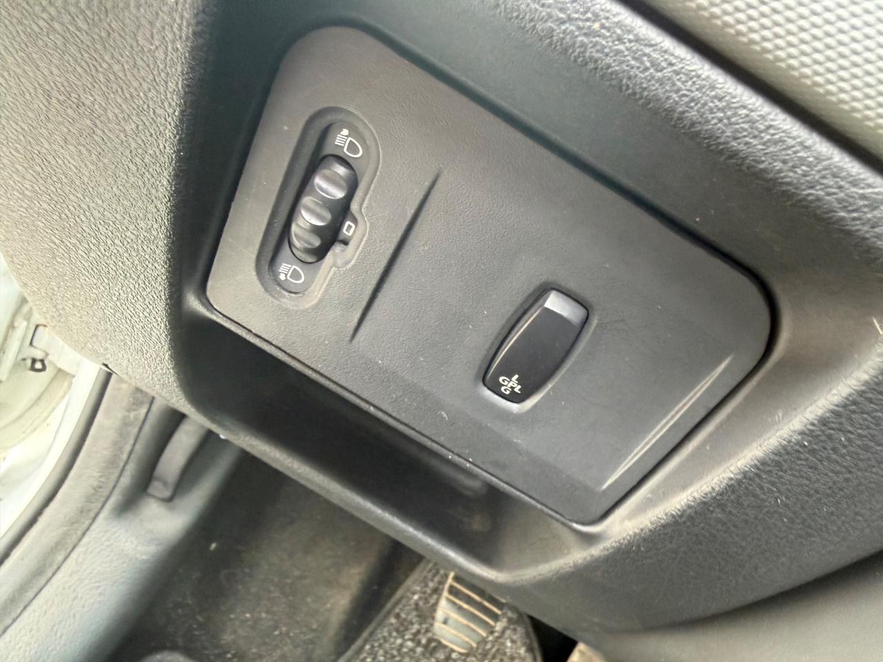 Renault Clio storia gel della casa