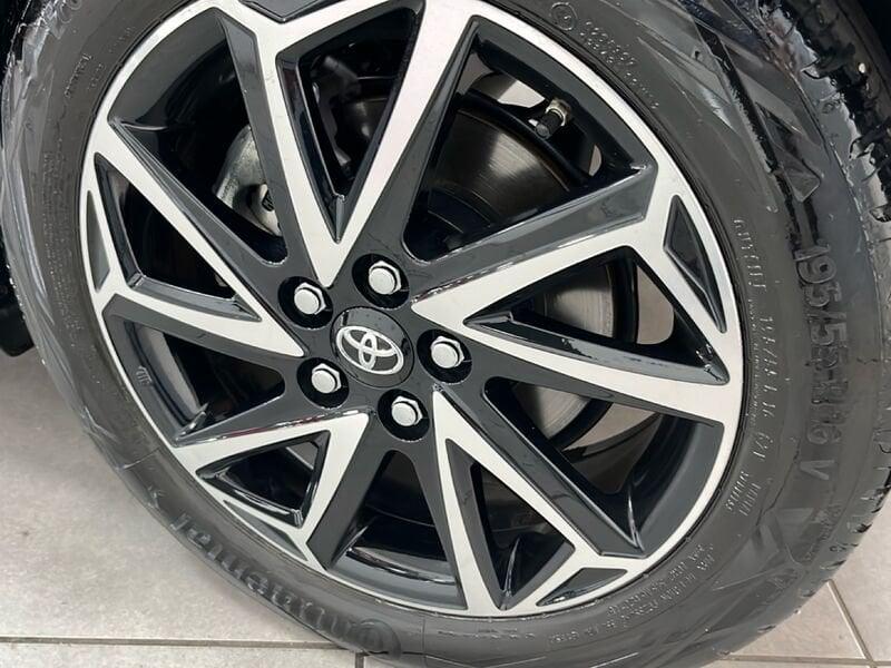 Toyota Yaris Hybrid Lounge MY22