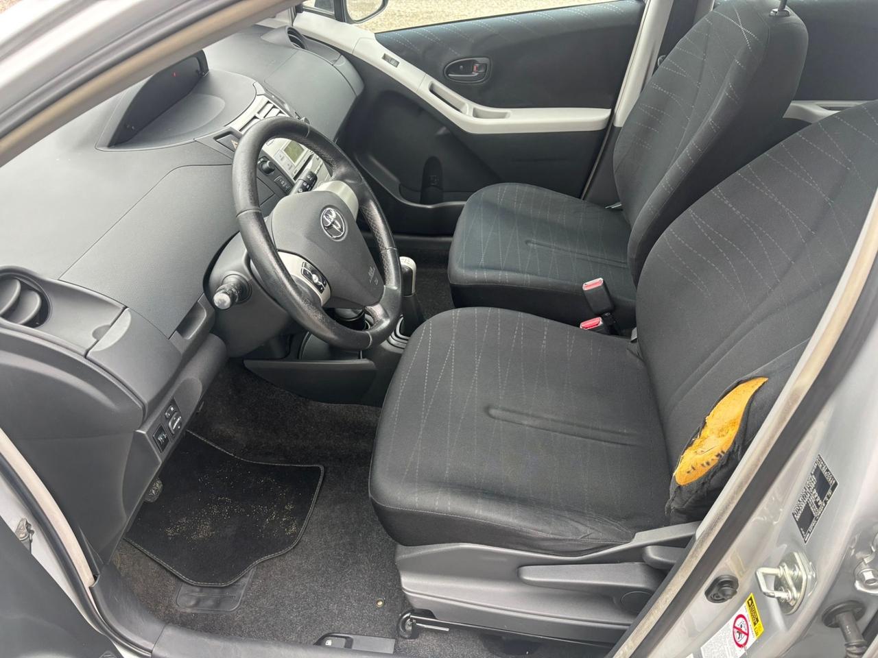 Toyota Yaris 1.0 5 porte