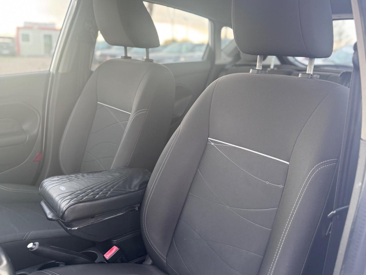 Ford Fiesta 1.5 TDCi 75CV 5 porte Titanium