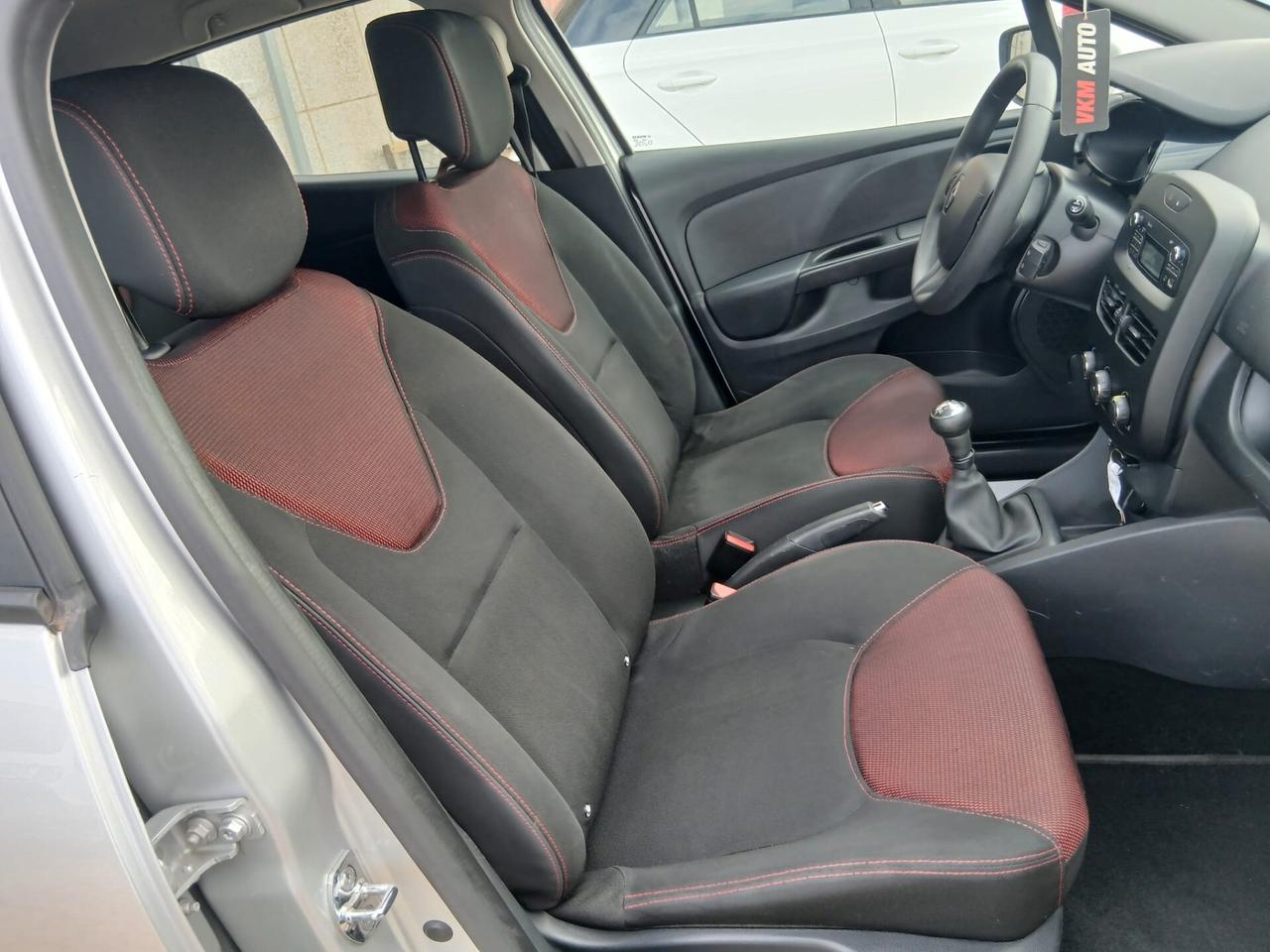 Renault Clio 1.2 BENZINA 74CV NEOPATENTATI