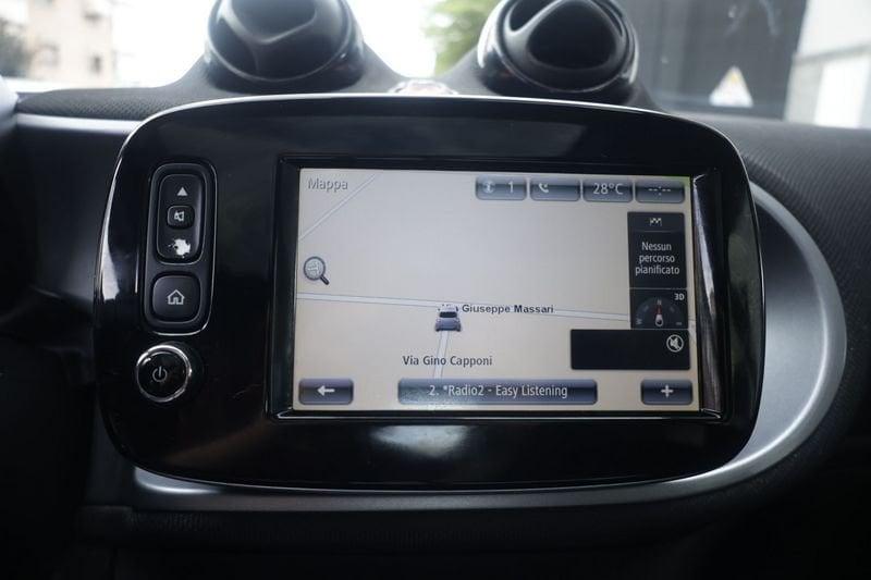 smart fortwo smart fortwo fortwo 90 0.9 Turbo twinamic Passion 66KW ANNO 2018