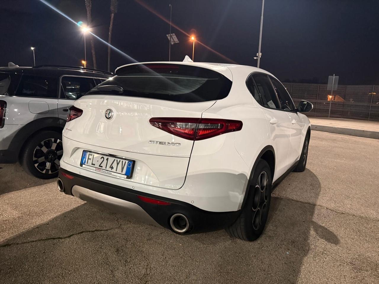 Alfa Romeo Stelvio 2.2 Turbodiesel 180 CV AT8 RWD Super