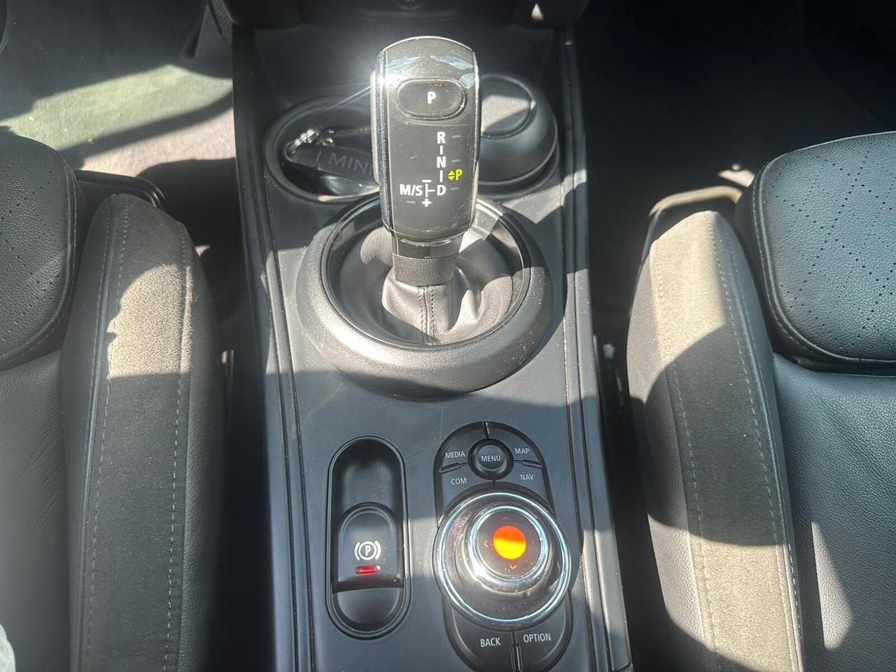 Mini Cooper Countryman 1.5 Business Automatica