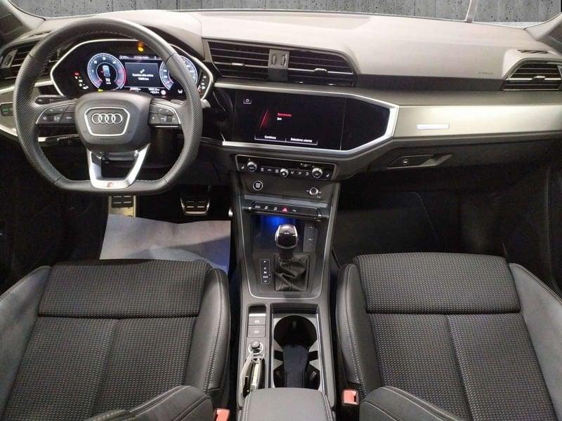 Audi Q3 35 2.0 tdi Identity Black s-tronic