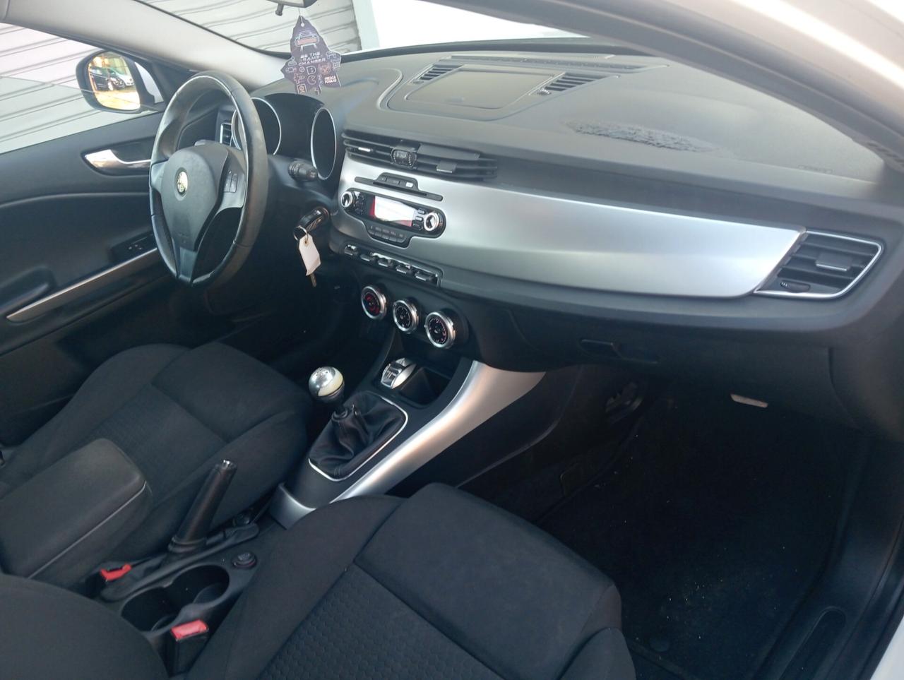 Alfa Romeo Giulietta 1.6 JTDm-2 105 CV Exclusive