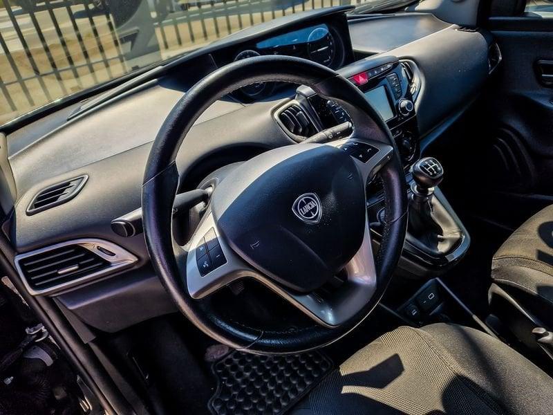 Lancia Ypsilon III 2015 5 Porte 1.2 Ecochic 69cv Silver