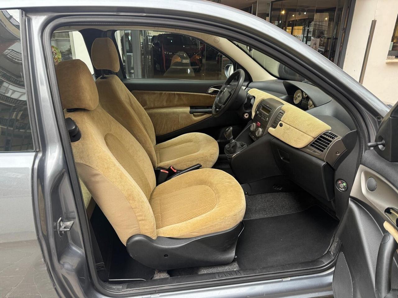 LANCIA Ypsilon 1.2 16V Platino