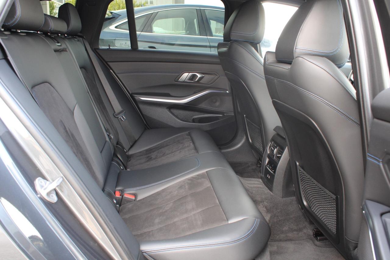 Bmw 330 d Touring mhev 48V xdrive Msport auto M SPORT