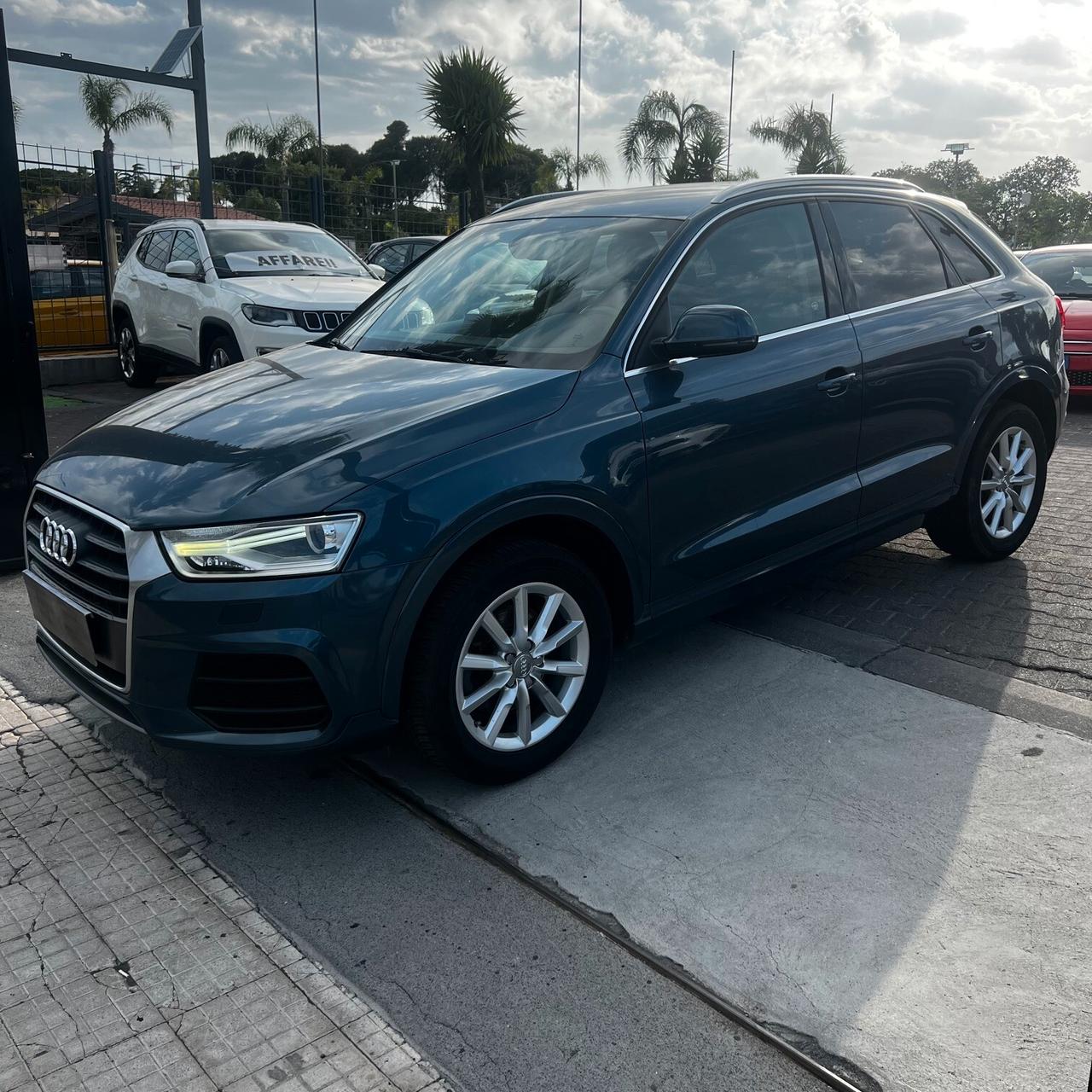 Audi Q3 2.0 TDI 150 CV Business