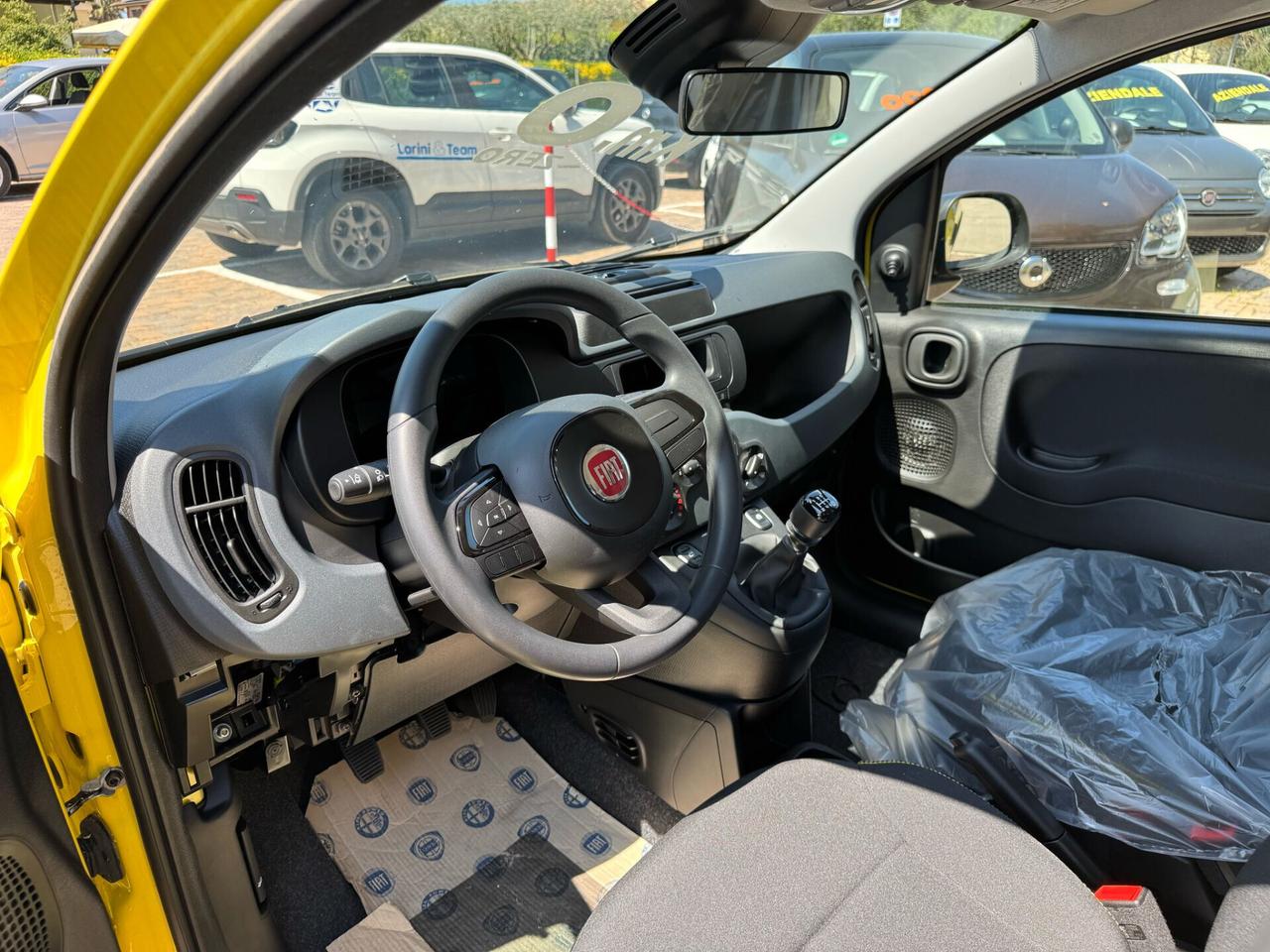 Fiat Panda 1.0 FireFly S&S Hybrid PREZZO PROMO 13.990,00 TUA A 173,00 EURO AL MESE 0 ANTICIPO 0 MAXIRATA